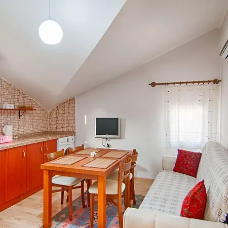 Aparthotel Burak Apart *